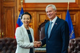 José Antonio Kast se reúne con Gloria Ana Chevesich para abordar proyectos de ley relativos al Poder Judicial