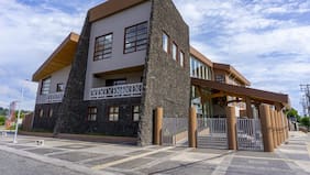 Más de 50 días sin alcalde en Llanquihue: fracasa sesión especial para elegir suplente de Víctor Ángulo por falta de quorum