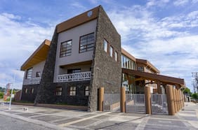 Más de 50 días sin alcalde en Llanquihue: fracasa sesión especial para elegir suplente de Víctor Ángulo por falta de quorum