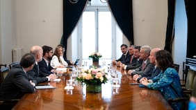 En medio de acusaciones cruzadas: ministros de Boric y Kast retoman bilaterales con cita clave en Hacienda