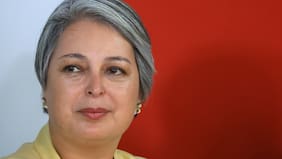 Jara evita polemizar con sus voceros y hace nuevo gesto a Evelyn Matthei