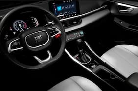 Fiat revela el interior de su nuevo SUV Fastback