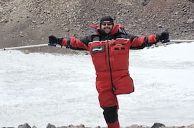 La hazaña del chileno Julio Soto, el exatleta paralímpico que subió al volcán más alto del mundo