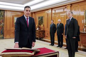 Pedro Sánchez promete ante el Rey el cargo de presidente del Gobierno español