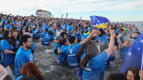 El clásico “Chapuzón del Estrecho” de Punta Arenas contó con la participación de 7.500 personas
