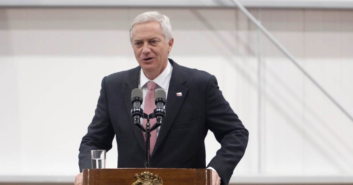 Comunidad científica de Chile responde masivamente a críticas del Presidente Kast sobre financiamiento académico
