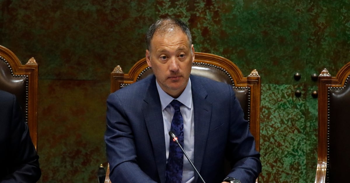 “Es algo que estamos analizando debido a la gravedad”: presidente de la Cámara de Diputados ante posible AC contra Pardow
