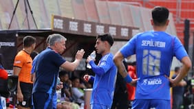 Con una sorpresa en el mediocampo: la formación que alista Gustavo Álvarez en la U para el duelo ante Lanús