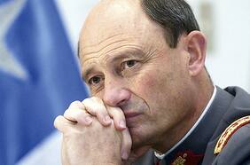 General (R) Cheyre apela a procesamiento y pide antecedentes   al Ejército