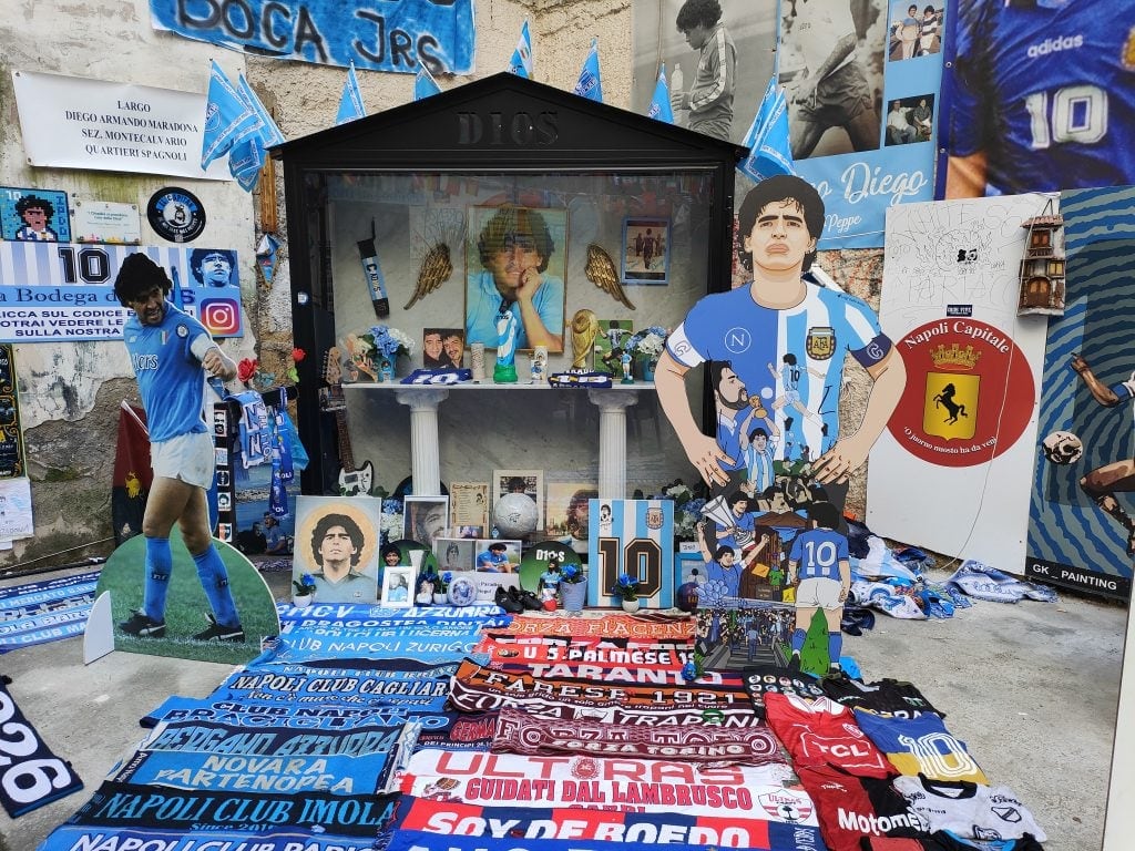 La figura de Maradona generó una industria en recuerdo del astro del fútbol argentino.