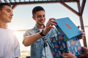 Qué regalarle a un adolescente para Navidad