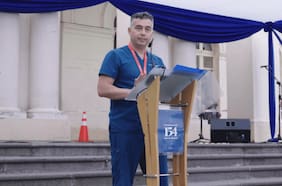 Auditoría clínica y defensa a protocolos: las respuestas del Hospital del Salvador tras cirugía a madre de ministra Aguilera