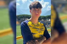 La polémica que abre el bisnieto de Benito Mussolini que juega en la Serie B de Italia