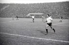 Carlos Caszely: “Colo Colo 91 ganó la Copa, pero en Sudamérica se habla más del Colo Colo 73″