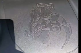 El origen del nombre TRX de la nueva camioneta Ram vive dentro del capó, y es un solapado toque de oreja a Ford...