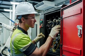 Cómo la automatización está transformando la Ingeniería Eléctrica
