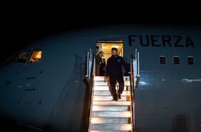 El viaje del Presidente Boric hacia el Polo Sur: a las 00.30 horas llegó a la Base Aérea Chabunco