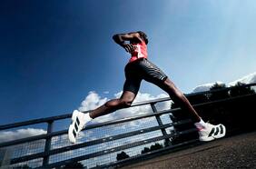 Cerca del comienzo de la temporada 2025: adidas presenta Adios Pro 4, la nueva versión del zapato que ha roto récords alrededor del mundo