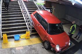 Fatal accidente en Viña del Mar: un vehículo ingresó a estación de Metro tras colisión y dejó a una mujer fallecida