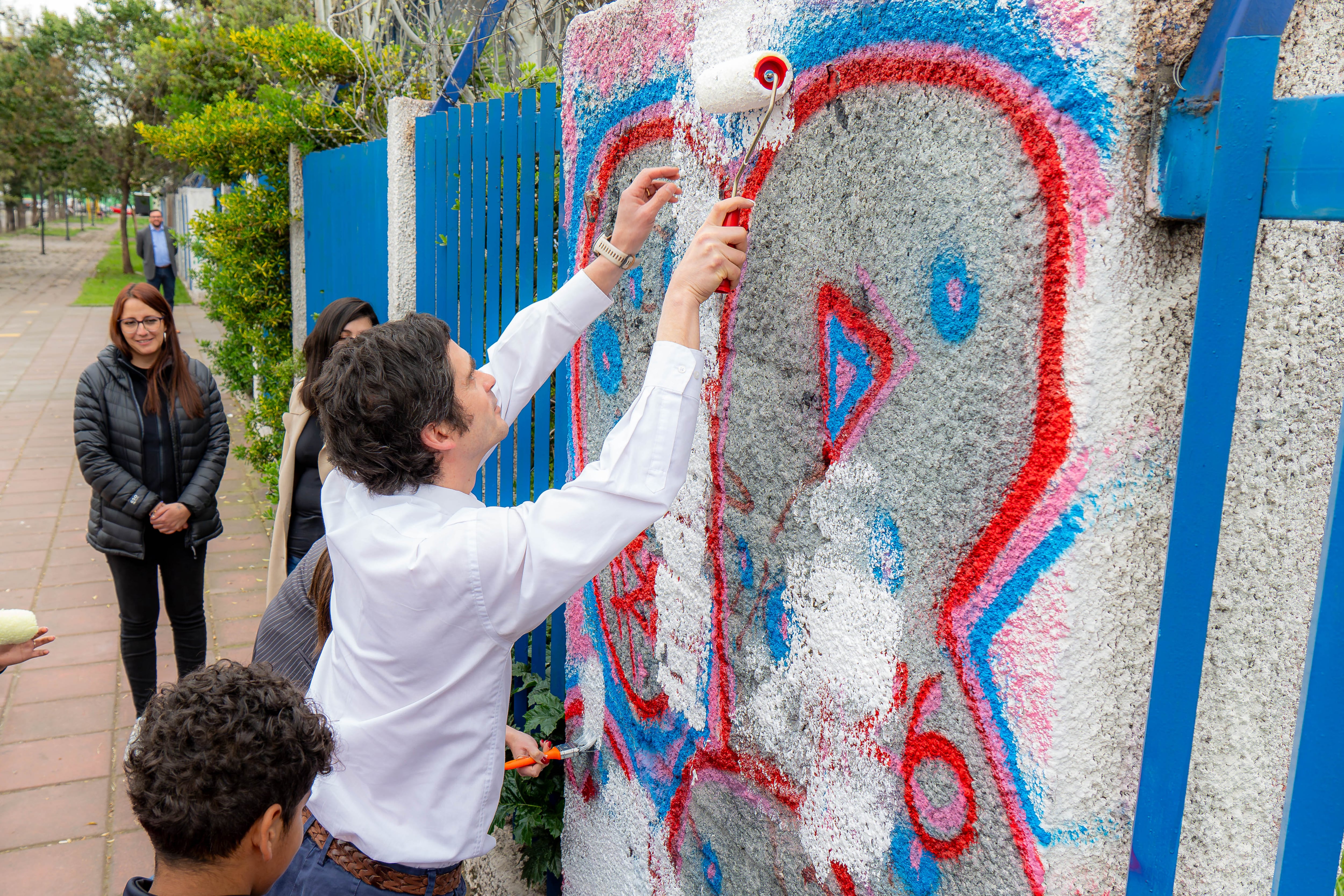 Director (s) de Educación Pública envía oficio a los SLEP para resguardar espacios educativos ante rayados