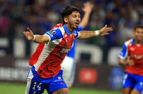 Héroe ante Cruzeiro: Jimmy Martínez, el volante por el que la U pagó US$ 1 millón y que revive en la UC a costo cero