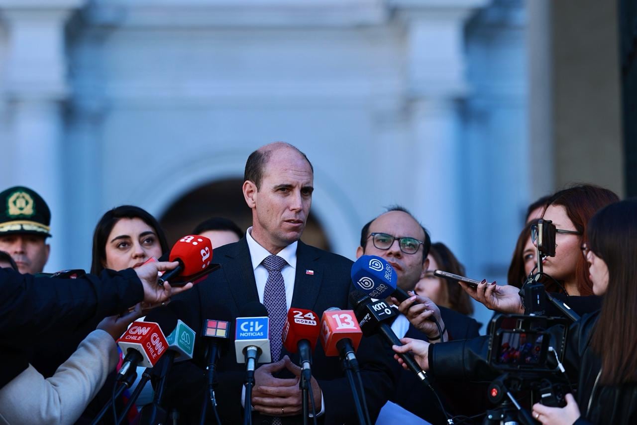 Arrau llama a "informarse" ante reproches por seguridad: "Espero que cuando se hagan críticas sean con fundamentos"