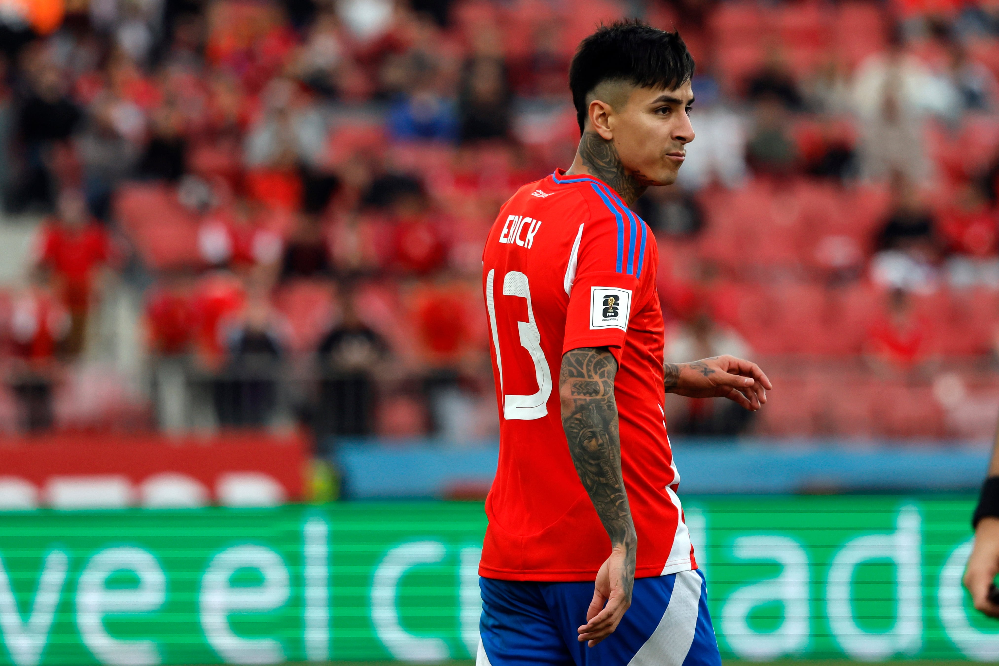 El mejor roll de Erick Pulgar: el singular tributo al volante en Brasil en medio de su desaire a la Roja