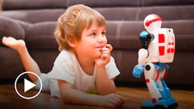 Juguetes con IA: ¿Qué pasa cuando el peluche de tu hijo puede conversar con él?