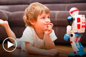 Juguetes con IA: ¿Qué pasa cuando el peluche de tu hijo puede conversar con él?