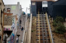 Valparaíso alcanza cifra diaria récord de fallecidos a nivel regional mientras la Región Metropolitana roza los 100 mil casos