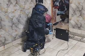 Tenía dos cartuchos de dinamita en su domicilio: allanamiento en La Legua permite detener a mujer buscada por narcotráfico