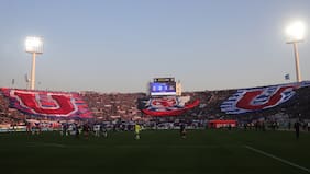 Diez bombos (uno en Andes), un tifo de Star Wars con jugadores, una grúa y más: el plan de la U para recibir a Colo Colo