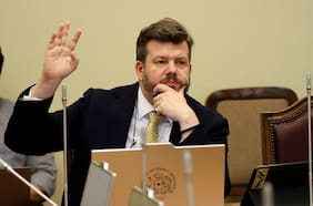 Libertarios debutan como oposición: Kaiser apunta contra equipo de Kast por rol en ley de reajuste