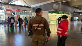 Persona muere en estación Pajaritos del Metro al traspasar línea amarilla del andén y ser golpeada por tren