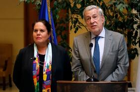 Canciller Van Klaveren y ministra Fernández abordan la posibilidad de un eventual cambio de gabinete