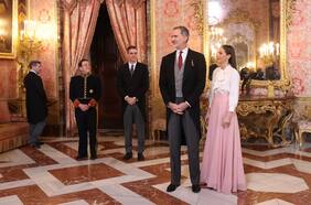 El “desaire” del embajador iraní a la reina Letizia al no darle la mano