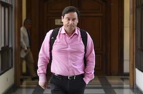 Continúan las renuncias al Frente Amplio: diputado Patricio Rosas abandona el Movimiento Unir y el bloque