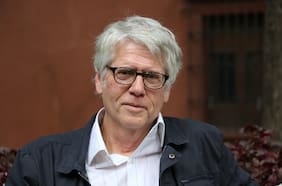 Escritor peruano Mario Montalbetti gana Premio Iberoamericano de Letras José Donoso