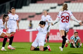 Una chilena brilla en el derbi andaluz: Millaray Cortés anota un golazo en el triunfo del Sevilla al Betis