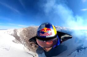 Un vuelo de infarto por sobre el cráter del Volcán Villarrica