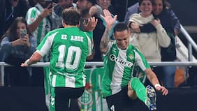 Al Betis de Manuel Pellegrini le alcanza con una ráfaga para vencer al Lyon y encaramarse en la Europa League
