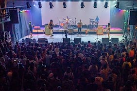 Día de la música chilena: solo un 54% de las radios cumple con el mínimo de 20% de música local en sus parrillas