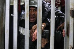 Noche trágica en el Monumental: el parte policial de la muerte del hincha de Colo Colo en amistoso ante Universitario