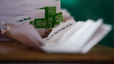 ¿Cómo se dobla el voto? Esta es la papeleta de la segunda vuelta presidencial