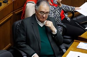 “Es una verdadera casa de apuestas”: Huenchumilla critica al gobierno tras cambio de gabinete y enfatiza en falta de un plan