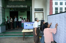 Inician las elecciones generales en Myanmar