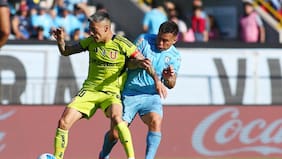 Gustavo Álvarez se va sin cumplir ningún objetivo: la U condena a Iquique al descenso, pero solo clasifica a Sudamericana