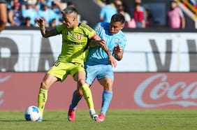Gustavo Álvarez se va sin cumplir ningún objetivo: la U condena a Iquique al descenso, pero solo clasifica a Sudamericana