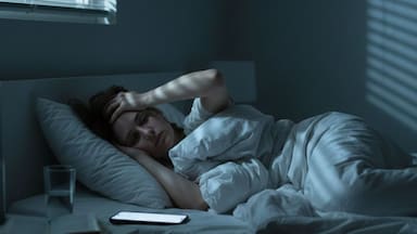 El hábito que podría estar empeorando tu insomnio, según la ciencia