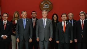 Kast rompe récord y realiza su primer cambio de gabinete a 69 días de asumir
